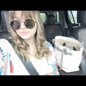 Meet your Posher, Madison